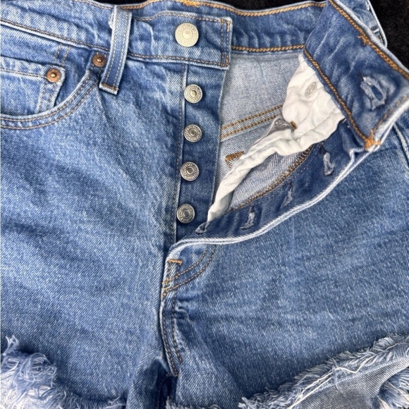Levi’s 501 Women’s Denim Cutoff Shorts W24 Button Fly High Rise Frayed Hem - Picture 1 of 4